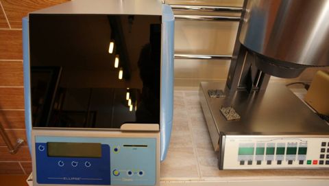 Detail des Fotopolymerationsofens des Eclipse-Systems